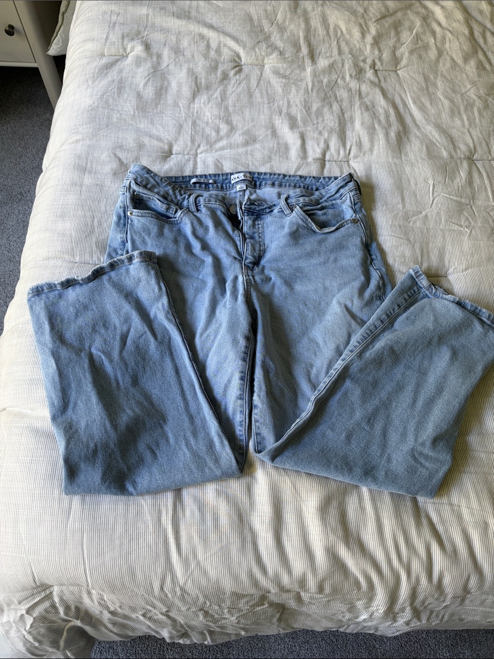 Ava & Viv Light Wash Straight Leg Jeans